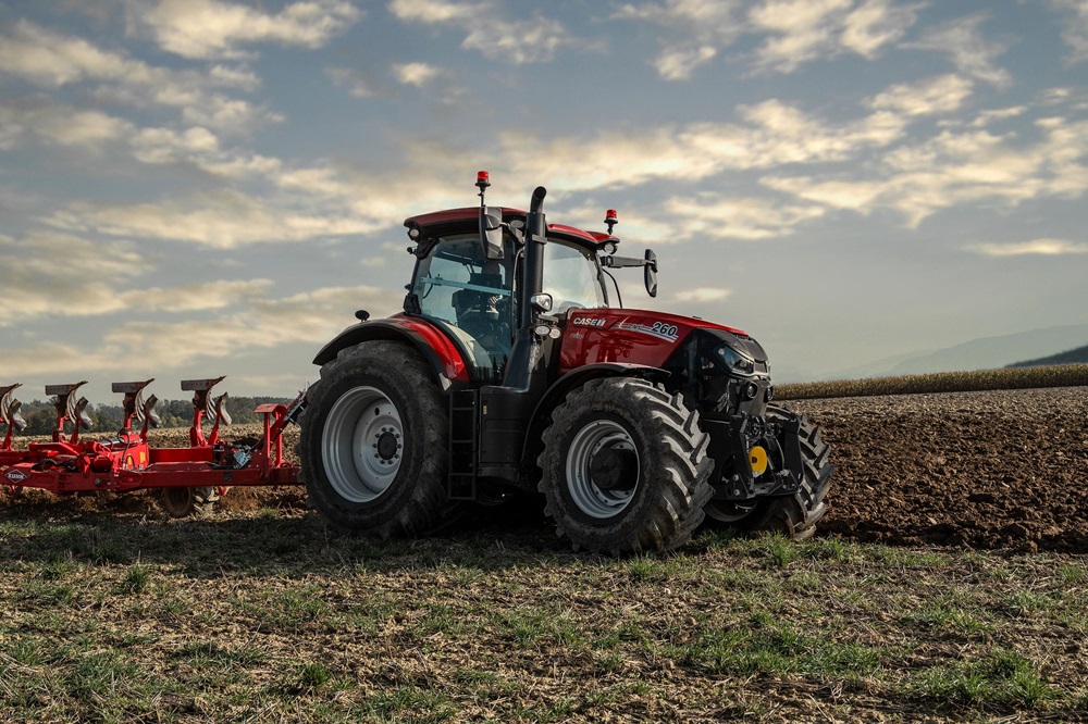 Case IH toont AF-maaidorser e nieuwe Farmall C-tractoren en focus op technologie